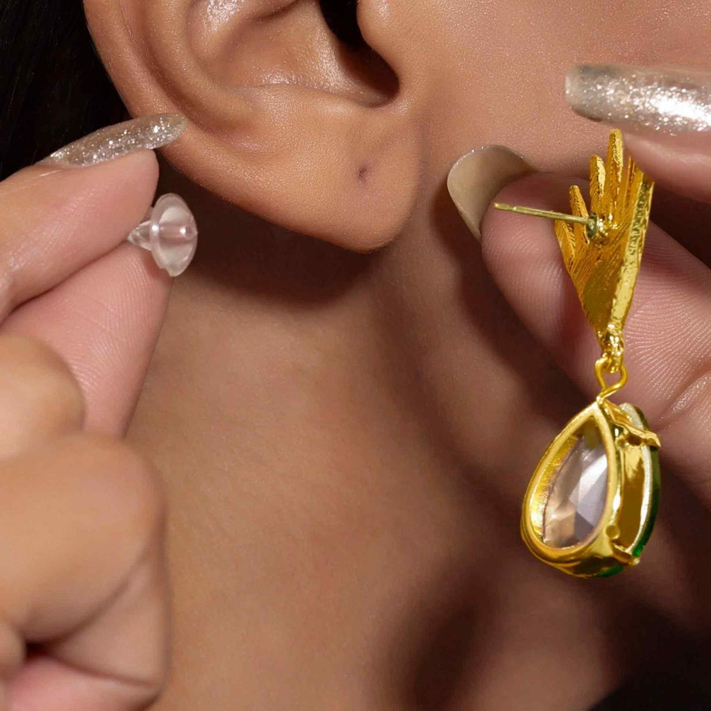 Set of Necklace and Earring (Pack of 1)